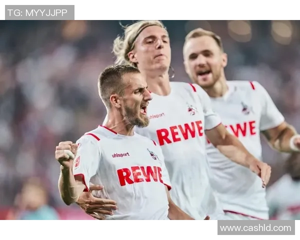 达胡德在关键时刻绝杀多特蒙德助球队逆转胜利的精彩瞬间 达胡德在关键时刻绝杀多特蒙德助球队逆转胜利的精彩瞬间