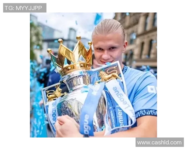 曼联官宣新援！球队成功签约热门球员，实力大增