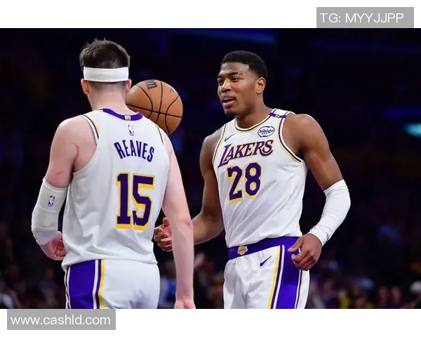 黄蜂发布球队封闭训练照片詹姆斯-博兰夏拍摄